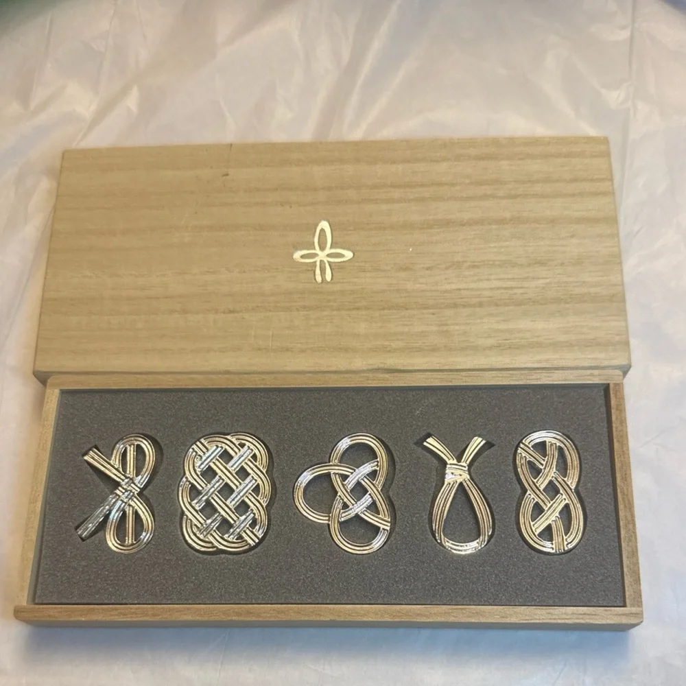 Chopsticks Rest Beautiful 5 piece set - open box